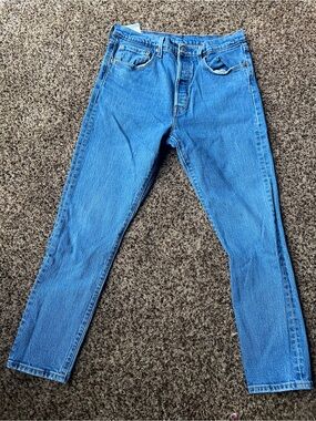 Classic Women’s Blue Levi Denim Jeans